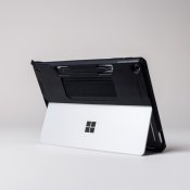 UAG Scout käsihihnalla Microsoft Surface Pro 1st Edition 12" -laitteelle - Musta