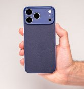 Süti NanoLeather PhoneBack iPhone 17 Prolle - Laivastonsininen