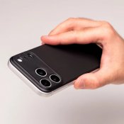 Süti silikon PhoneBack för iPhone 18 Pro - Kolsvart