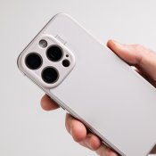 Süti Silicone PhoneBack iPhone 17 Prolle - Lämmin harmaa