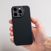Süti PhoneBack i silikon för iPhone 17 Pro - Kolsvart
