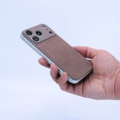 Süti NanoSuede PhoneBack för iPhone 17 Pro - Sandsten