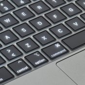 Philbert tangentbordsskydd för MacBook Air 2018 - Transparent/Regnbåge