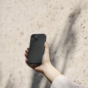 Mujjo Full Leather Case med MagSafe för iPhone 14 Plus - Svart