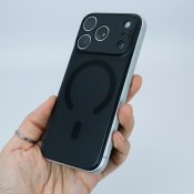 Süti Frosted Clear PhoneBack iPhone 17 Pro Maxille - Musta merisuola