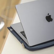 Moshi Pluma 14" Fodral för bärbar dator, MacBook Pro - Fiskbensgrå