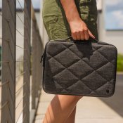 Twelve South SuitCase för MacBook Pro 14-tum - Elegant och hållbar skyddsväska med quiltad klädsel och termoformat skal - Mörkgr