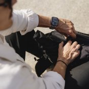 KeyBudz Spectra -sarjan Apple Watch -ranneke (Large) - Ruostumaton teräs