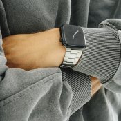 KeyBudz Spectra -sarjan Apple Watch -ranneke (Large) - Ruostumaton teräs