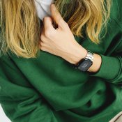 KeyBudz Spectra -sarjan Apple Watch -ranneke (Large) - Ruostumaton teräs