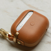 Moshi Pebbo Luxe for AirPods 3 - Caramel Brown