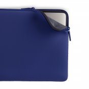 MacBook 13/14 Classic Fit -suojakotelo - Hehkuva sininen - Hehkuva sininen
