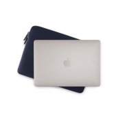 Pipetto Classic Fit-hylster til MacBook Neo - Mørkeblå
