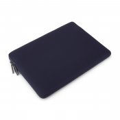 Pipetto Classic Fit-hylster til MacBook Neo - Mørkeblå