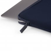 Pipetto Classic Fit-hylster til MacBook Neo - Mørkeblå