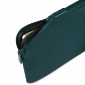 Pipetto Classic Fit-etui til MacBook Neo - Mørk petrol