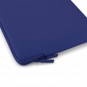 Pipetto Classic Fit-sleeve för MacBook Neo 13 (A18 Pro) - Lysande blå