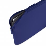 Pipetto Classic Fit-sleeve för MacBook Neo 13 (A18 Pro) - Lysande blå