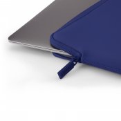 Pipetto Classic Fit-sleeve för MacBook Neo 13 (A18 Pro) - Lysande blå