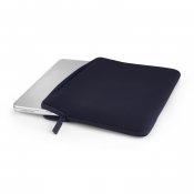 Pipetto Classic Fit-hylster til MacBook Neo - Mørkeblå