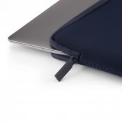 Pipetto Classic Fit-hylster til MacBook Neo - Mørkeblå