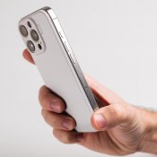 Süti silikoninen PhoneBack iPhone 17 Pro Maxille - Lämmin harmaa