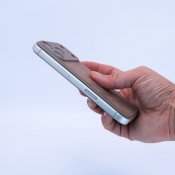 Süti Nano Suede PhoneBack för iPhone 17 Pro Max - sandsten