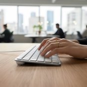 Satechi LX3 Slim USB-C-tangentbord - nordisk layout - Silver