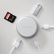 Satechi OntheGo™ 5-i-1 multiportadapter til MacBook Neo - Sølv