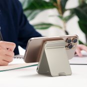 Satechi OntheGo™ Qi2 5K Magnetic Power Bank with Stand - Sand