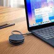 Satechi OntheGo™ 5-i-1-multiportadapter til MacBook Neo - Indigo